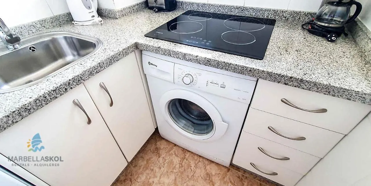 Skol 203. One Bedroom Apartment In Edificio Skol Building 마르베야